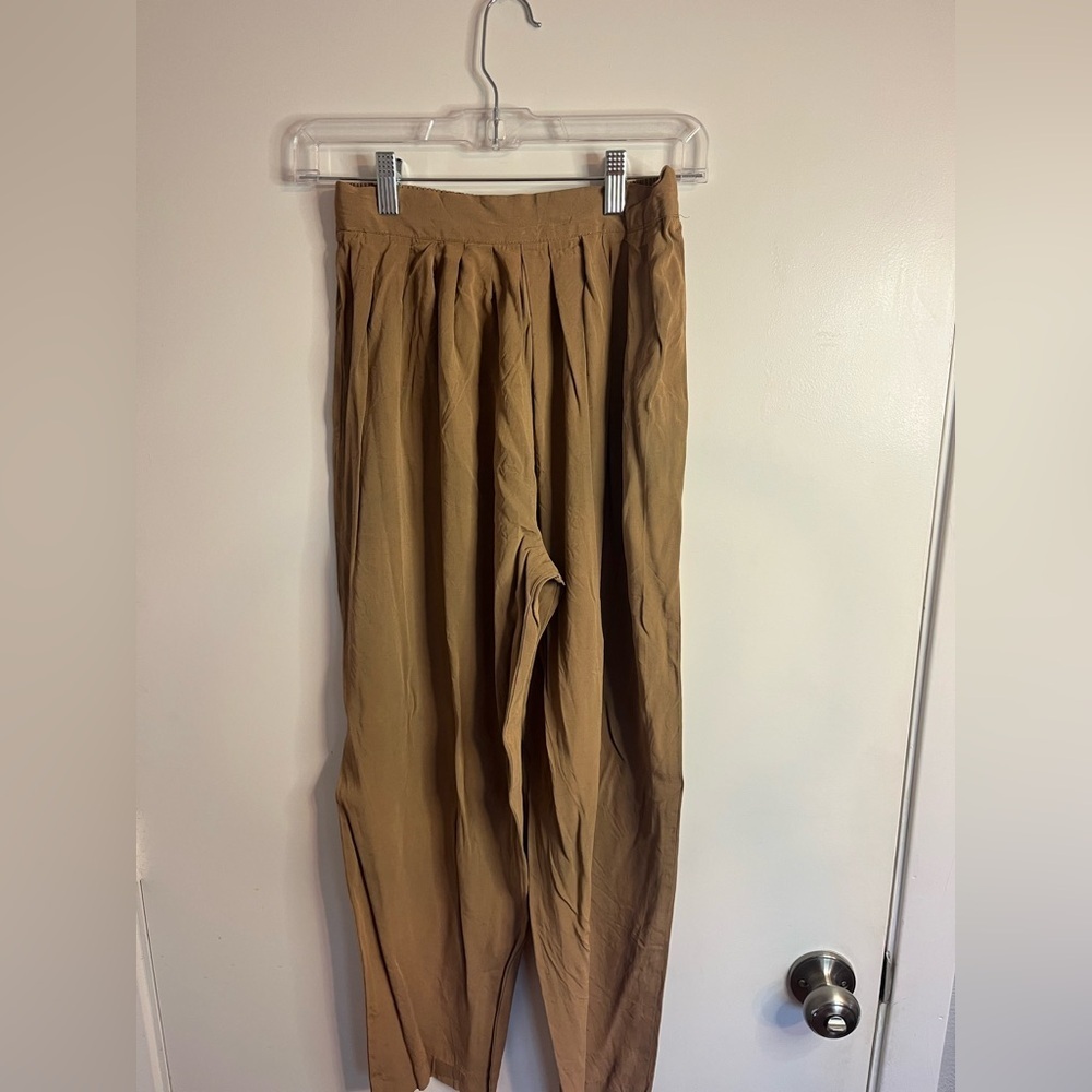 Tan Straight Leg Jumpsuit with High Waist Size Medium 🤎